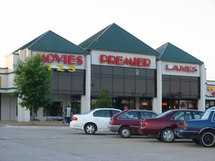 Premier Lanes - 2002 Photo (newer photo)